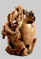 Vadász dísztárgy, Faragott zsírkő váza, szarvasokkal 16 cm