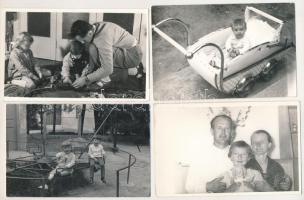 30 db MODERN és RÉGI gyerek és játék képeslap, közte fotók / 30 modern and pre-1945 children and toys postcards, with photos