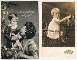 30 db MODERN és RÉGI gyerek és játék képeslap, közte fotók / 30 modern and pre-1945 children and toy...