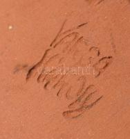 Rendőri vezetők sporttalálkozója, 2000. Eger. Ngy méretű kerámia tál. Kézzel festett, jelzett, varga...