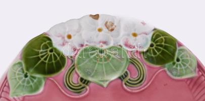 Körmöcbányai szecessziós mintás fajansz tányér, Jelzett, kis lepattanással d: 18 cm