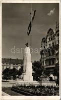 1942 Nagyvárad, Oradea; Országzászló, Grand Hotel Hunnia szálloda / Hungarian flag, hotel (EK)