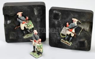 Ólomkatonák és hozzá tartozó öntőformák, gumi és fém és olvasztó kanál . 7 db öntőforma és 20 db kat...