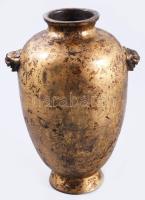 Aranyozott japán bronz váza. cca 19. sz. második fele, jelzés nélkül, kis kopással, m: 16 cm /// Gilded Japanese bronze vase. Circa second half of the 19th century, unmarked, with minor wear, height: 16 cm.
