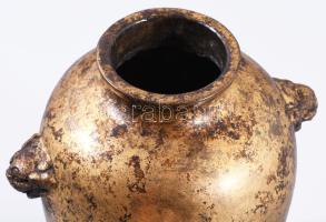 Aranyozott japán bronz váza. cca 19. sz. második fele, jelzés nélkül, kis kopással, m: 16 cm /// Gil...