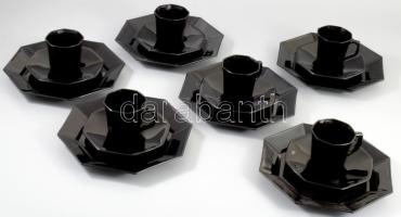 Francia fekete üveg 6 személyes reggeliző készlet, csésze alátéttel és desszertes tányér. Jelzett hibátlan, d: 19,5 cm