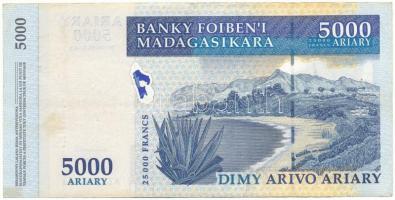 Madagaszkár DN (2003-2006) 5000A T:F
Madagascar ND (2003-2006) 5000 Ariary C:F
Krause P#84