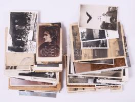 Kis doboznyi vegyes régi és modern fotó, közte érdekes darabokkal (I. világháborús emlékmű, Eucharisztikus Kongresszus, stb.)
