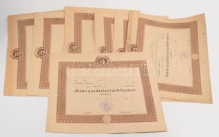 cca 1930 Budapest térképe, többnyelvű idegenforgalmi ismertetővel, sérült állapotban, 49x80 cm + 7 db állami gazdasági tanfolyam oklevél, nagyrészt kitöltetlen, 27x32,5 cm