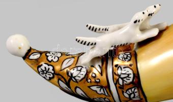 Koresten vadász témájú asztaldísz, jelzett, 20x13 cm