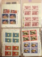 Vatikán postatiszta négyestömb gyűjtemény + hozzá FDC-k, kisívek, CM-k, díjjegyesek gyűrűs berakóban