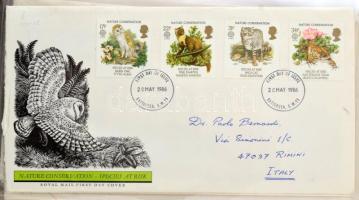 Nagy-Britannia 1981-1986 FDC gyűjtemény, 48 db FDC gyűrűs berakóban