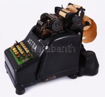 cca 1926 "Astra Modell A" mechanikus számológép. Benne eredeti papírral, 43x31 cm