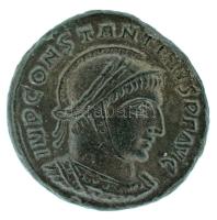 Római Birodalom 318-319 / I. Constantinus / Siscia / Follis bronz (2,43g) T:AU Roman Empire 318-319 / Constantine I / Siscia / Follis bronze "IMP CONSTANTINVS PF AVG / VICTORIAE LAETAE PRINC PERP - BSIS" (2,43g) C:AU RIC VII 53