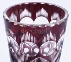 Vörösen pácolt váza, minimális pattogzással, m: 15,5 cm