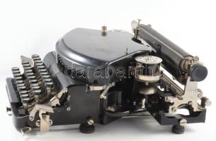 cca 1910 Adler Mod. No7. írógép. Rajta "Adler Magyarországi Vezérképviselője John Rezső Budapes...