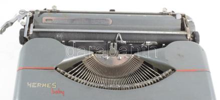Hermes Baby márkájú mechanikus írógép eredeti tokjában