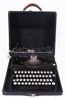 cca 1930 Triumph táskaírógép, tokjában, jó állapotban, rajta "Vezérképviselet: Winternitz Dixi,...