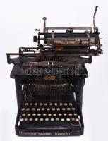 cca 1895-1910 Remington írógép, rajta "Kizárólagos vezérképviselőség Glogowski és Társa Budapest" felirattal, felújítandó. /// KIZÁRÓLAG SZEMÉLYES ÁTVÉTEL, NEM POSTÁZZUK! / ONLY PERSONAL COLLECTION AT OUR OFFICE!