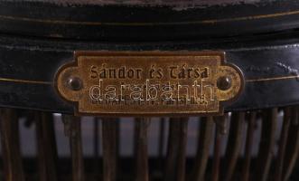 cca 1895-1910 Remington írógép, rajta "Kizárólagos vezérképviselőség Glogowski és Társa Budapes...