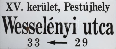 cca 1980/90 Nagyméretű zománcozott fém utcatábla, "XV. kerület, Pestújhely Wesselényi utca 33-29" felirattal, kisebb zománchibával, 30x70 cm