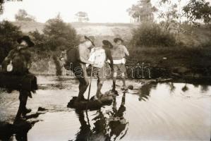 1933 Cserkészek, vízi cserkészek, 25 db fotónegatív, 6×9 cm