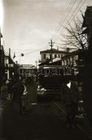 cca 1930-1950 Vegyes fotónegatív tétel negatívtartó tasakokban, utazások, felvonulás, városképek, él...