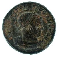 Római Birodalom 319 / I. Constantinus / Arelatum (Arles) / Follis bronz (3,41g) T:XF Roman Empire 319 / Constantine I / Arelatum (Arles) / Follis bronze "IMP CONSTAN-TINVS MAX AVG / VICTORIAE LAETAE PRINC PERP - VOT PR - TARL" two Victories standing facing each other, holding between them a shield on an altar decorated with a diamond with dot in centre and a dot in each corner of the altar front (3,41g) C:XF RIC VII 193
