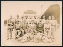 cca 1910 Tűzoltók csoportképe, fotó, felületén törésnyomok, 9×12 cm