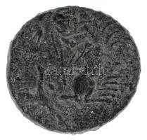 Római Birodalom 337-340 / I. Constantinus / ? / AE4 posztumusz veret (1,67g) T:XF,VF patina
Roman E...
