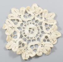 Alföldi csipkék, közte szegedi csipke és 3 darab halasi csipke, klf méretben