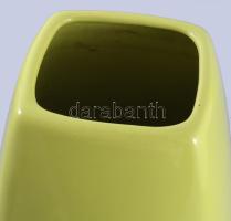 Olivazöld design váza, jelzés nélkül, hibátlan, m: 31,5 cm