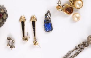 Vegyes bizsu ékszerek