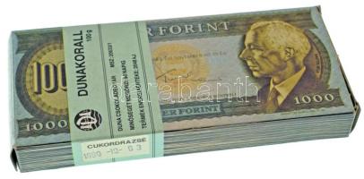 1990. "Dunakorall" 1000Ft-os bankjegyköteget mintázó karton édességes doboz