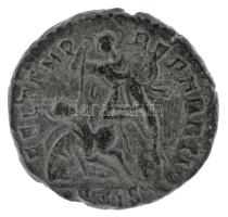 Római Birodalom 351-354 / Constantius Gallus / Siscia / Follis (2,48g) T:XF
Roman Empire 351-354 / ...