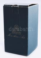 Zsolnay kisplasztika - pécsi Zsolnay-kút. Terv.: Sinkó András. Savmaratott felületű, többféle eozin ...