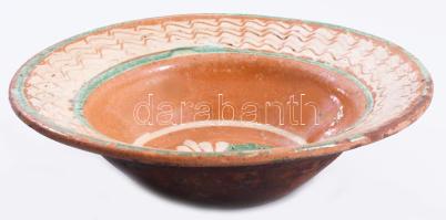 Tál. Szilágyság, 19. sz. utolsó harmada, kopással, d: 20,5 cm