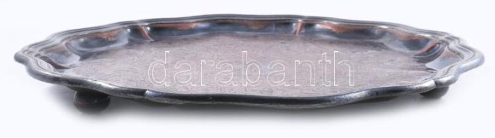 Monogramos antik ezüstözött vörösréz tálca, 3 lábon, kopással, d: 29 cm