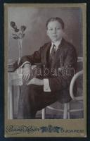 1913 Fiú portréja, keményhátú fotó Bencze István budapesti műterméből, 10,5×6,5 cm