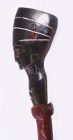 Bőr lovaglópálca, faragott egyiptomi fej alakos szaru markolattal, h: 52 cm