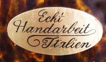 Olasz anyagában foltosan színezett váza, jelzett, hibátlan, m: 23 cm