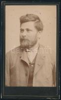 cca 1885 Férfiportré, keményhátú fotó Bienenfeld és Társa budapesti műterméből, 10,5×6,5 cm