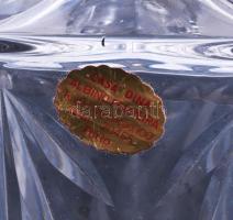 Portugál ólomkristály whiskey üveg. Jelzett, hibátlan, m: 23 cm, dobozában