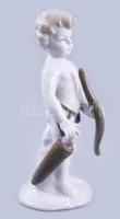Jelzett porcelán nyilazó puttó figura, hibátlan, m: 16 cm