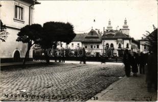 1940 Nagybánya, Baia Mare; visszatért, utcakép, patika, üzlet. Diana Foto / street view, pharmacy, shop, entry of the Hungarian troops-era. photo + "1940 Nagybánya visszatért" So. Stpl