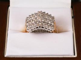Koktélgyűrű. 14k arany, brillekkel, össz 1,35ct (45x0,03ct) jelzett m: 52, br 8,1g /// Cocktail ring. 14K gold, set with diamonds, total 1.35 ct (45 × 0.03 ct), hallmarked, size: 52, weight: 8.1 g