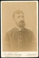 1893 Bányász egyenruhában, kabinetfotó Goldstein György aradi műterméből, a verzón ceruzával írt fel...