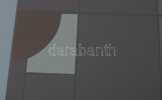 Barcsay Jenő (1900-1988): Geometrikus kompozíció (cím nélkül). Szitanyomat, papír, jelzés nélkül, 40...