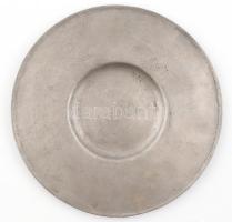 Antik, címeres ón tál. XIX: sz. eleje. 1809-as évszámmal. Pecséttel jelzett. d: 27 cm