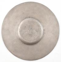 Antik, címeres ón tál. XIX: sz. eleje. 1809-as évszámmal. Pecséttel jelzett. d: 27 cm